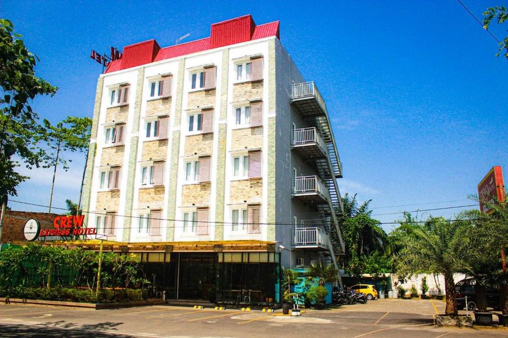 Crew Express Hotel Lubukpakam Exteriér fotografie