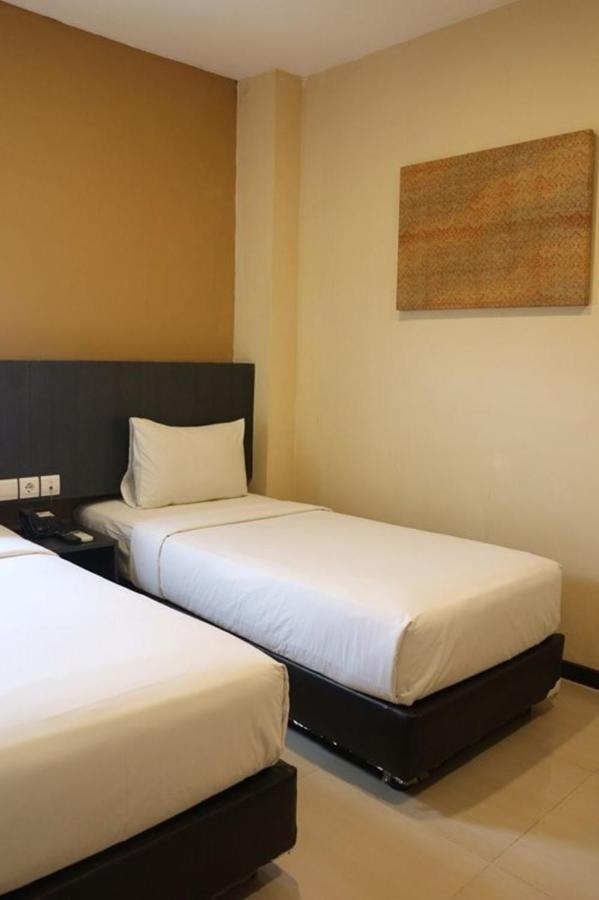 Crew Express Hotel Lubukpakam Exteriér fotografie